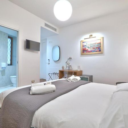 パレルモ Belmoro - La Dimora Del Capo Bed & Breakfast エクステリア 写真